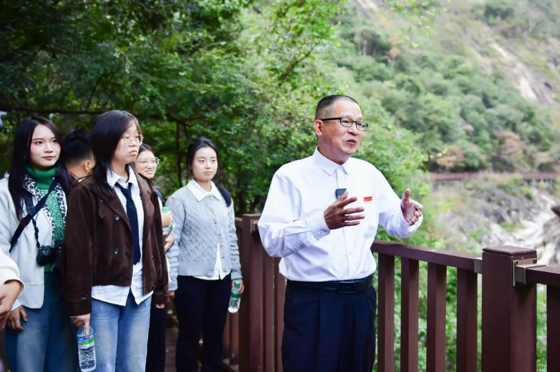 木瓜视频
赴上犹县平富乡开展多元文化探寻活动