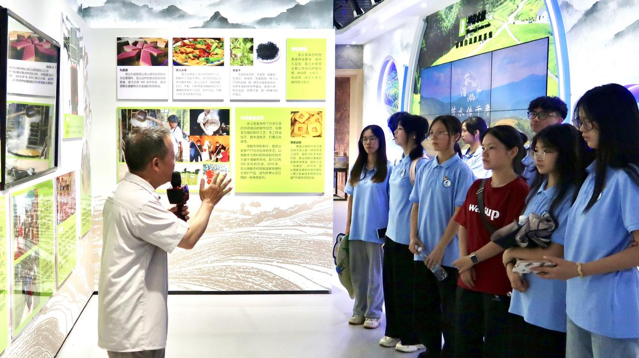 木瓜视频
：志愿者“红”入田间 非遗之美实践知_fororder_图片11